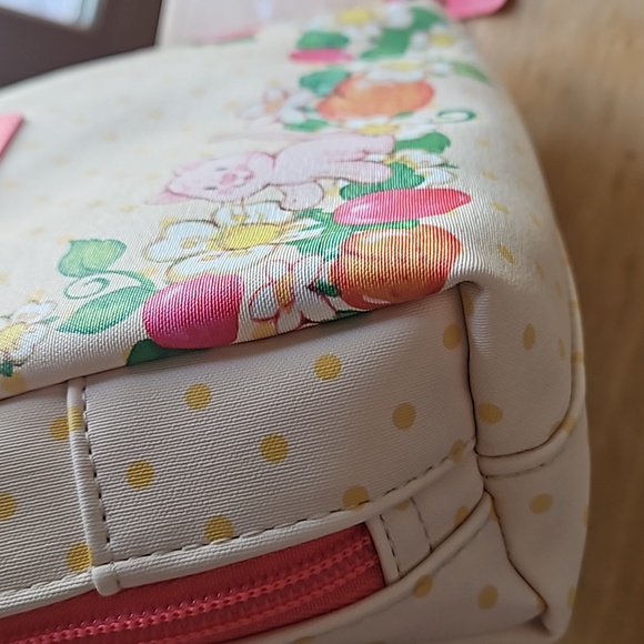 STRAWBERRY SHORTCAKE COSMETIC CASE - Picture 6 of 12